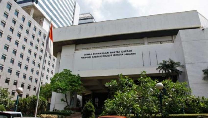 54Gedung DPRD Jakarta.jpg